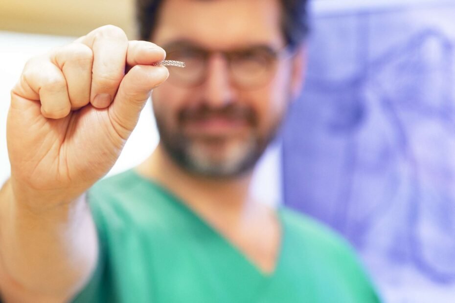 Filigree mesh: the new absorbable stent. Copyright: Karin Kaiser / MHH